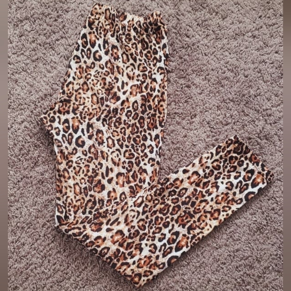 Bobbie Brooks Leopard Leggings 🌴